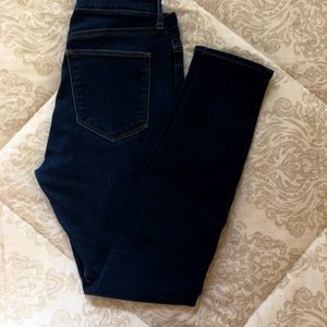 Gap 1969 True Skinny Jeans size 27short/4 short